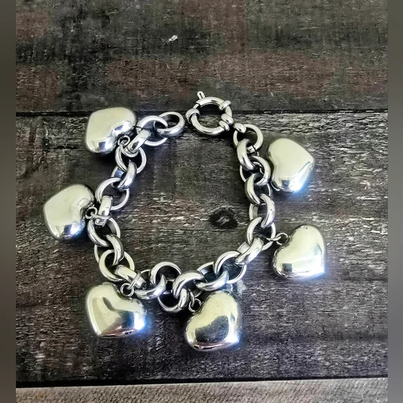 Silver Tone Heart Charm Bracelet Stainless Steele - Picture 1 of 3